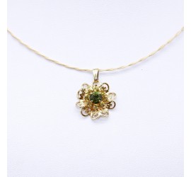 Filigrée Olivine et Lime collier ras de cou artisanal doré