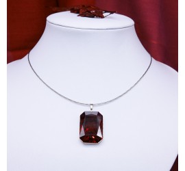 Rectangle Burgundy collier ras de cou artisanal argenté