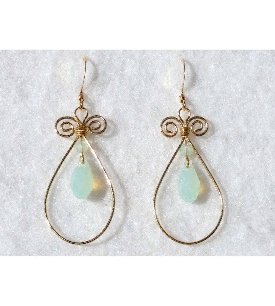 Boucles d'oreilles plaqué or gouttes et toupies Chrysolite Opal